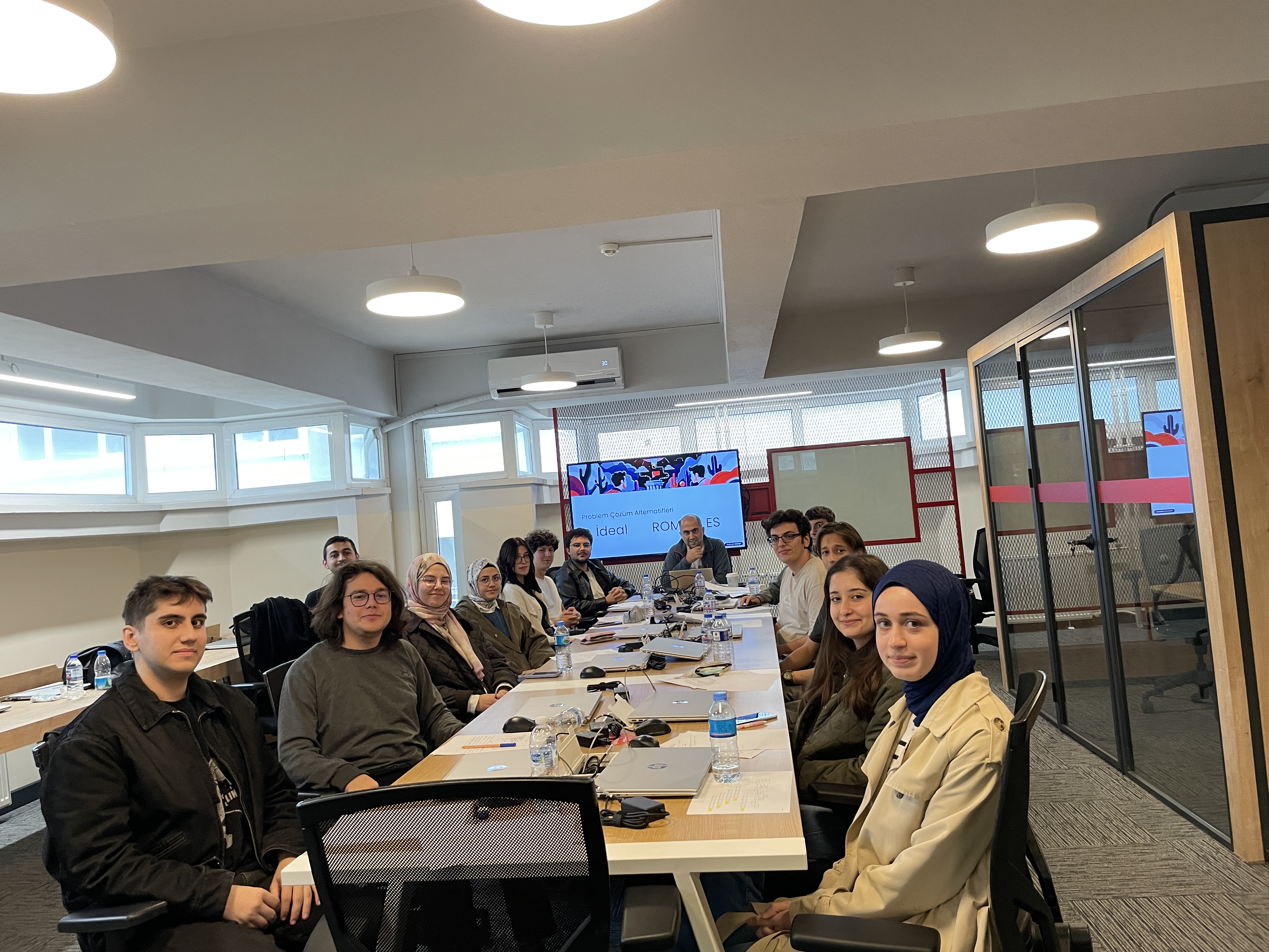 Aksigorta Gençlik Seferberliği Kapsamında Öğrencilerimizle Genç Profesyoneller Gelişim Programı Eğitimi Gerçekleştirildi